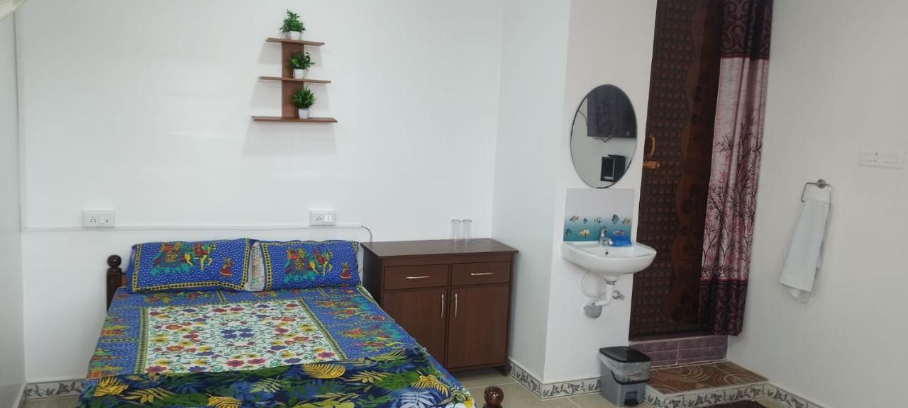 Kavieya Residency Hotel Purnankuppam Luaran gambar